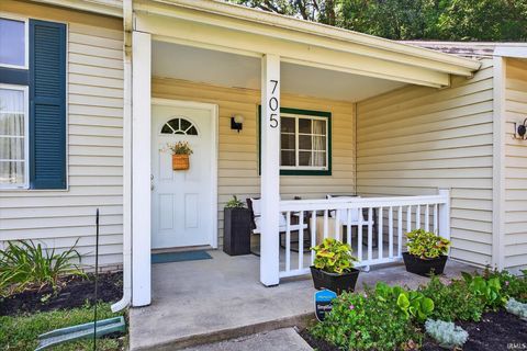 Photo of 705 N Hanover Glen, Ellettsville, IN 47429 (MLS # 202604891)