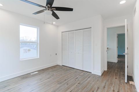 Tiny photo for 4024 Addison Street, South Bend, IN 46614 (MLS # 202613548)