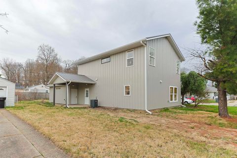 Tiny photo for 4024 Addison Street, South Bend, IN 46614 (MLS # 202613548)