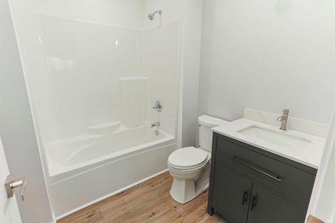 Tiny photo for 4024 Addison Street, South Bend, IN 46614 (MLS # 202613548)