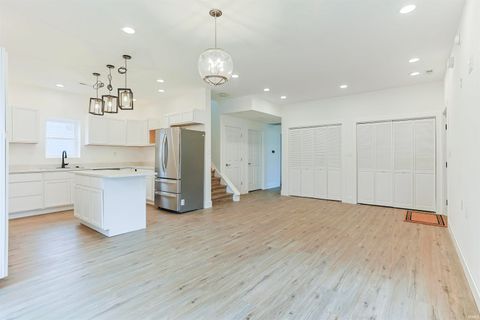 Tiny photo for 4024 Addison Street, South Bend, IN 46614 (MLS # 202613548)