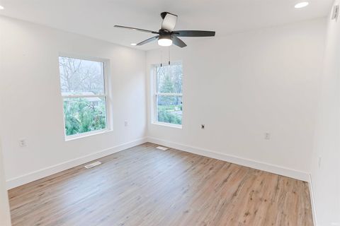 Tiny photo for 4024 Addison Street, South Bend, IN 46614 (MLS # 202613548)