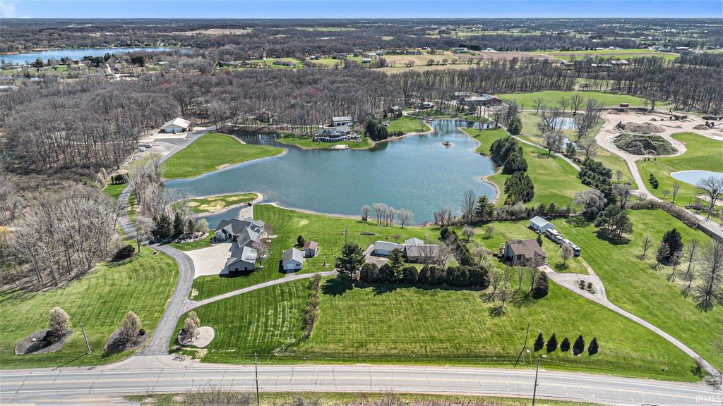 Photo of 53582 State Road 13, Middlebury, IN 46540 (MLS # 202613733)