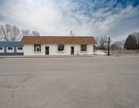 Tiny photo for 315 N Jefferson Street, Converse, IN 46919 (MLS # 202605089)