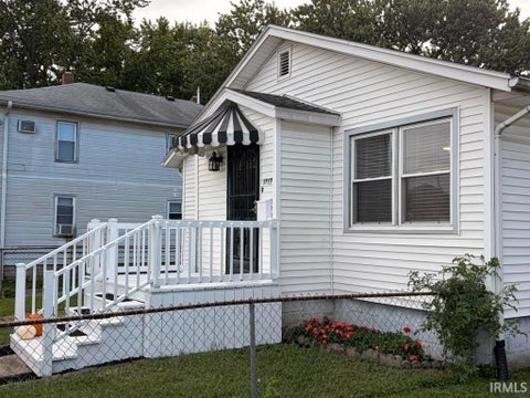 Tiny photo for 1717 N Webster Street, Kokomo, IN 46901 (MLS # 202641041)