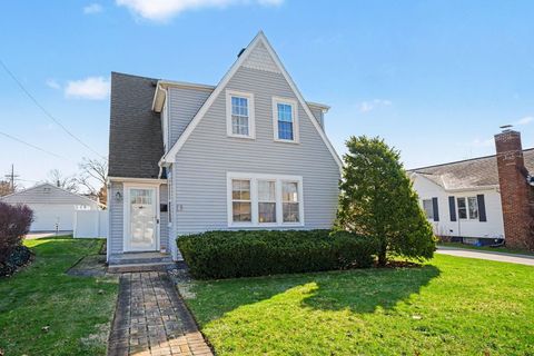 Photo of 112 Gage Avenue, Elkhart, IN 46514 (MLS # 202608694)