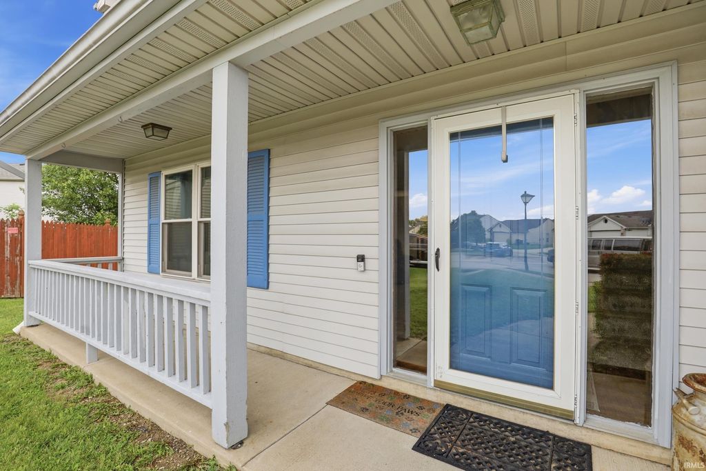 Photo of 508 Briarfield Drive, Fort Wayne, IN 46825 (MLS # 202619342)