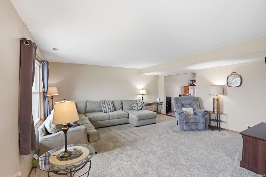 Photo of 508 Briarfield Drive, Fort Wayne, IN 46825 (MLS # 202619342)