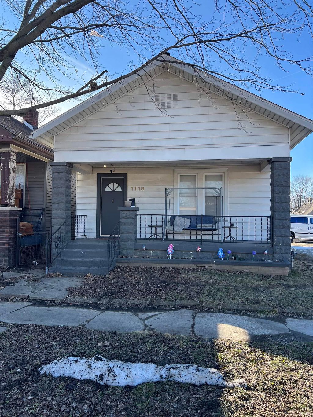 Photo of 1118 N Garvin Street, Evansville, IN 47711 (MLS # 202604640)