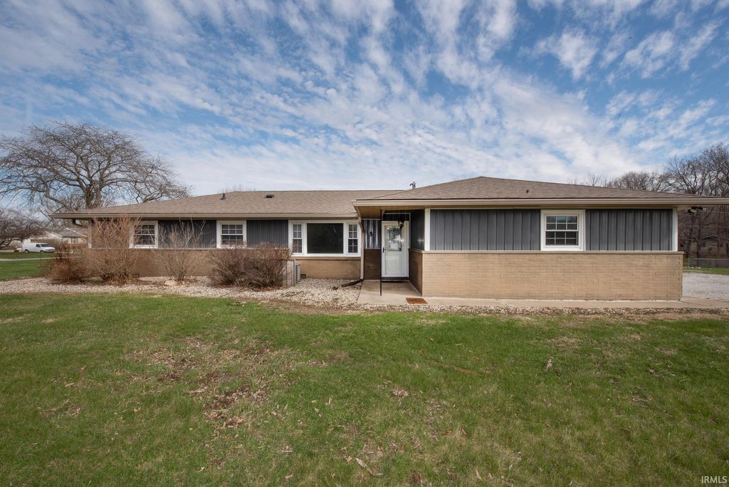 Photo of 5 Samuel Court, Lafayette, IN 47905 (MLS # 202609820)