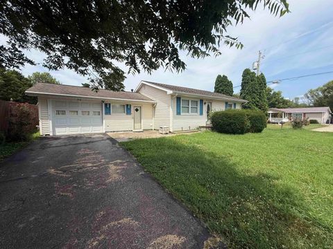 Tiny photo for 514 N First Street, Owensville, IN 47665 (MLS # 202630129)