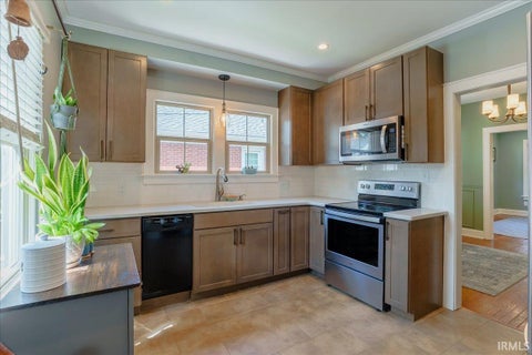 Tiny photo for 703 S Frederick Street, Evansville, IN 47714 (MLS # 202632086)