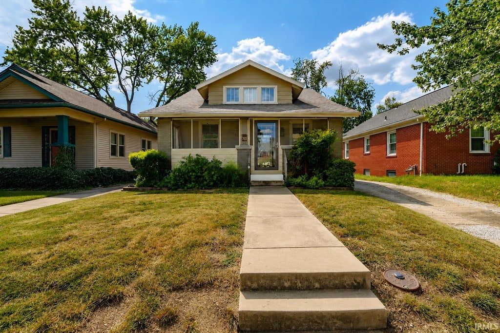 Photo of 703 S Frederick Street, Evansville, IN 47714 (MLS # 202632086)