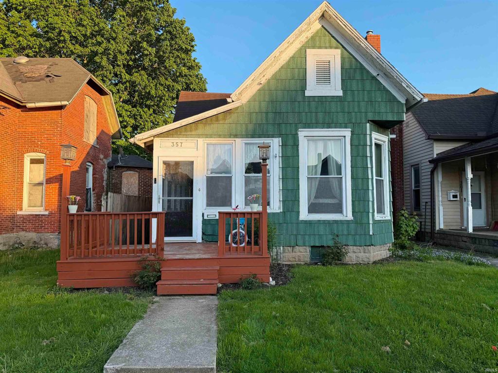 Photo of 357 W 5Th Street, Peru, IN 46970 (MLS # 202617157)