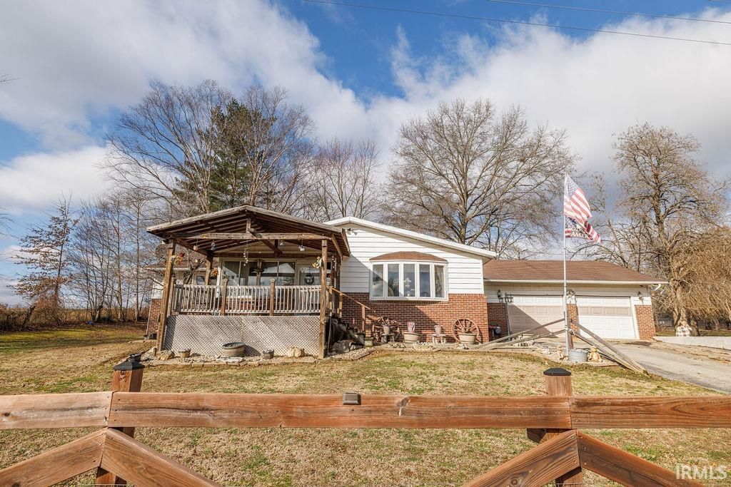 Photo of 3865 Bakers School Road, Spencer, IN 47460 (MLS # 202605274)