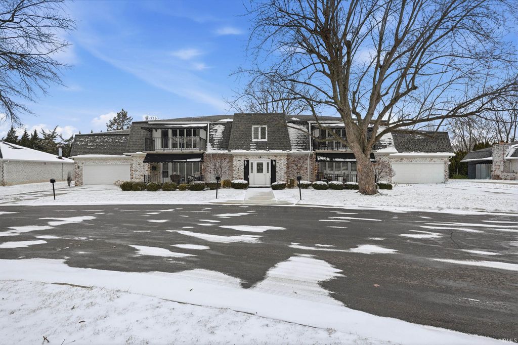 Photo of 4501 N Wheeling Avenue #B11A 202, Muncie, IN 47304 (MLS # 202605794)