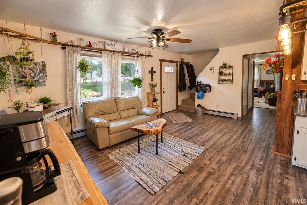Photo of 1200 N Long Drive, Syracuse, IN 46567 (MLS # 202639305)
