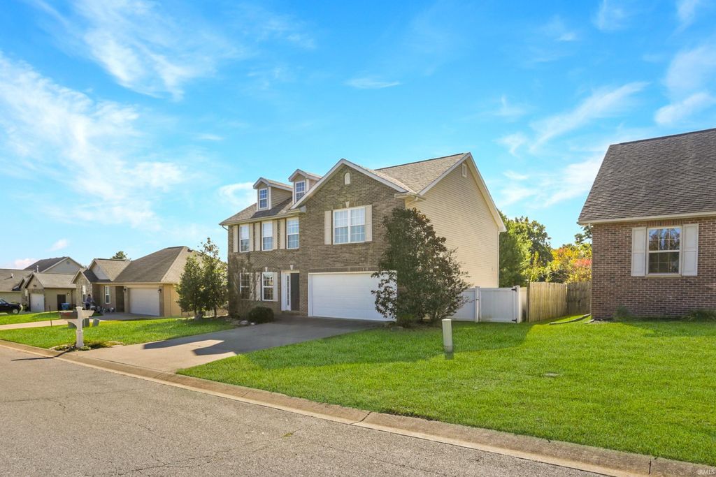 Photo of 2311 Belize Drive, Evansville, IN 47725 (MLS # 202543244)