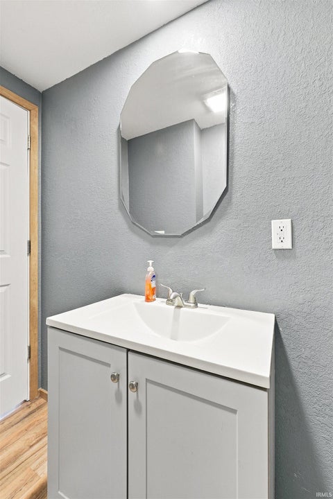 Tiny photo for 712 N Cavin Street, Ligonier, IN 46767 (MLS # 202634189)