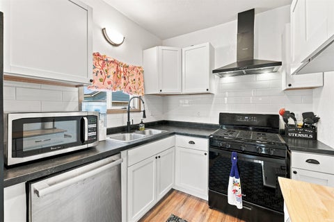 Tiny photo for 712 N Cavin Street, Ligonier, IN 46767 (MLS # 202634189)