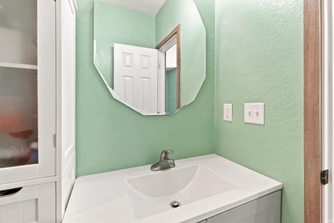 Tiny photo for 712 N Cavin Street, Ligonier, IN 46767 (MLS # 202634189)