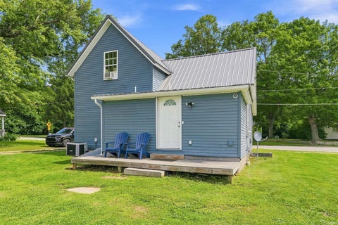 Tiny photo for 712 N Cavin Street, Ligonier, IN 46767 (MLS # 202634189)