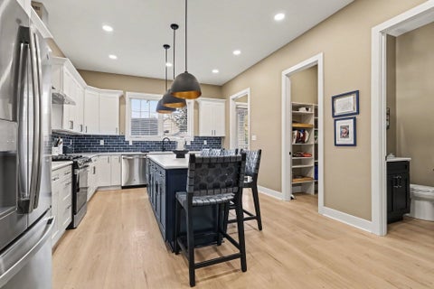 Tiny photo for 1253 Corby Boulevard #B, South Bend, IN 46617 (MLS # 202644938)