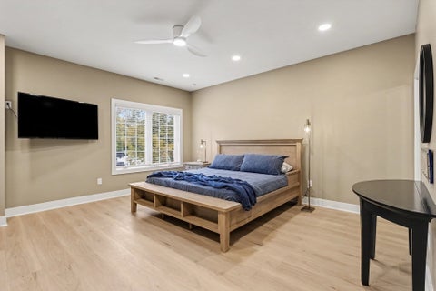 Tiny photo for 1253 Corby Boulevard #B, South Bend, IN 46617 (MLS # 202644938)