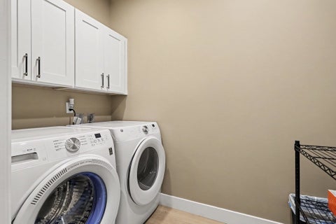 Tiny photo for 1253 Corby Boulevard #B, South Bend, IN 46617 (MLS # 202644938)