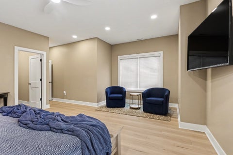 Tiny photo for 1253 Corby Boulevard #B, South Bend, IN 46617 (MLS # 202644938)