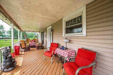 Tiny photo for 500 S County Road 700 E, Parker City, IN 47367 (MLS # 202629497)
