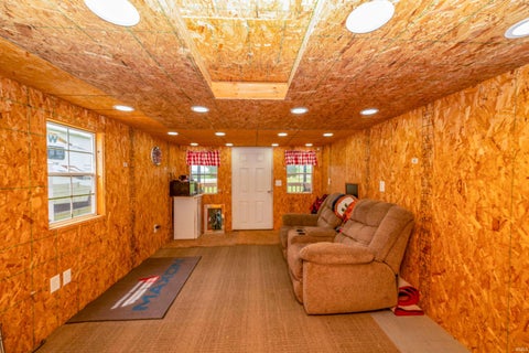 Tiny photo for 500 S County Road 700 E, Parker City, IN 47367 (MLS # 202629497)