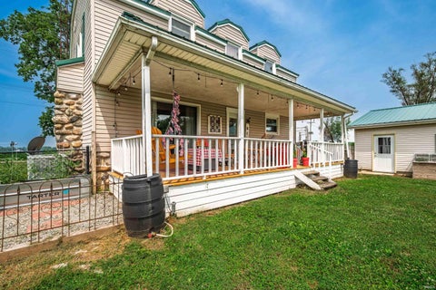 Tiny photo for 500 S County Road 700 E, Parker City, IN 47367 (MLS # 202629497)