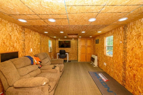 Tiny photo for 500 S County Road 700 E, Parker City, IN 47367 (MLS # 202629497)