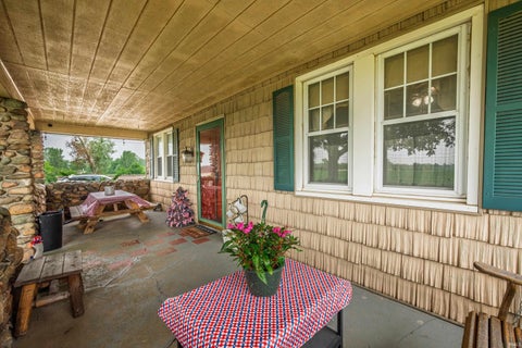 Tiny photo for 500 S County Road 700 E, Parker City, IN 47367 (MLS # 202629497)