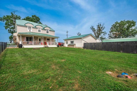 Tiny photo for 500 S County Road 700 E, Parker City, IN 47367 (MLS # 202629497)