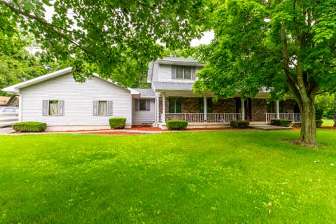 Photo for 1020 N Greenbriar Drive