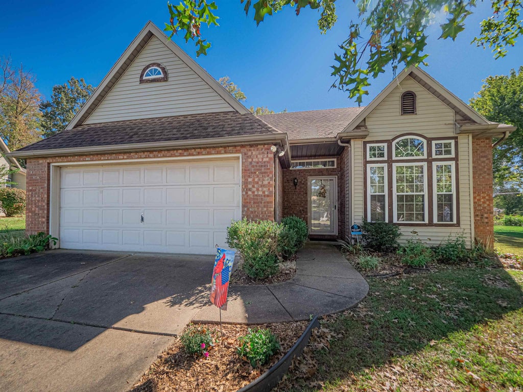 Photo of 421 Pepperidge Lane, Evansville, IN 47711 (MLS # 202643383)