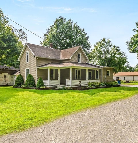 Photo of 907 E 2nd Street Ext Street, North Manchester, IN 46962 (MLS # 202633554)