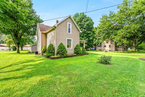 Tiny photo for 907 E 2nd Street Ext Street, North Manchester, IN 46962 (MLS # 202633554)