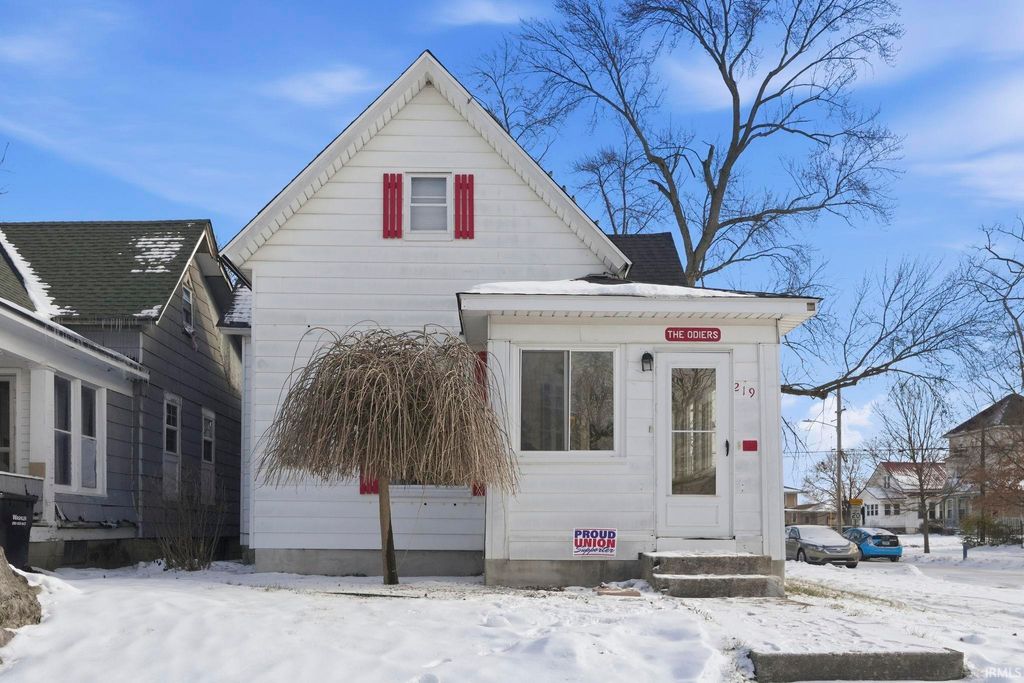 Photo of 219 S Harrison Street, Garrett, IN 46738 (MLS # 202548904)