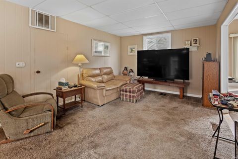 Tiny photo for 808 Terrace Bay Court, Monticello, IN 47960 (MLS # 202618374)