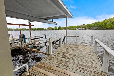 Tiny photo for 808 Terrace Bay Court, Monticello, IN 47960 (MLS # 202618374)