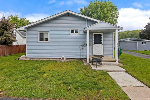 Tiny photo for 808 Terrace Bay Court, Monticello, IN 47960 (MLS # 202618374)