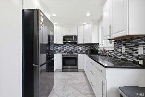Tiny photo for 600 Kissel Court, Walton, IN 46994 (MLS # 202634707)