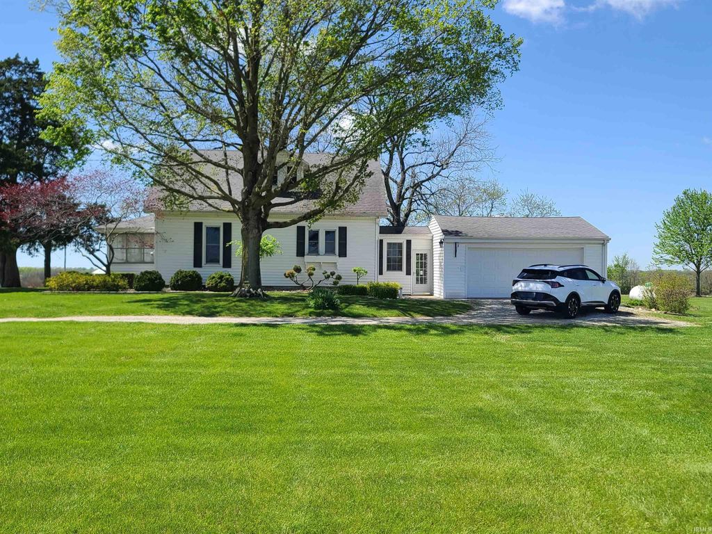 Photo of 4616 W 100 N Road, Huntington, IN 46750 (MLS # 202615019)