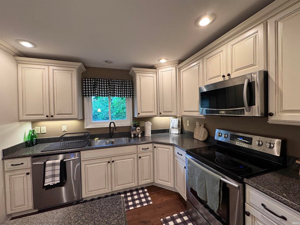 Photo of 10 Truesdel Road, Quincy, IN 47456 (MLS # 202633609)