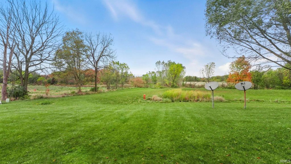 Photo of 817 Katarina Court, Kendallville, IN 46755 (MLS # 202543423)