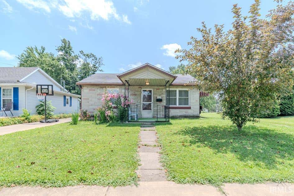 Photo of 2221 Jefferson Street, Logansport, IN 46947 (MLS # 202626231)