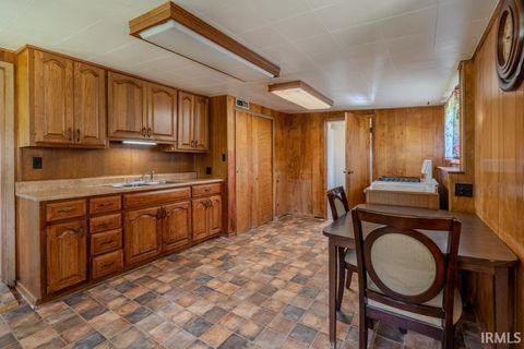Tiny photo for 2221 Jefferson Street, Logansport, IN 46947 (MLS # 202626231)
